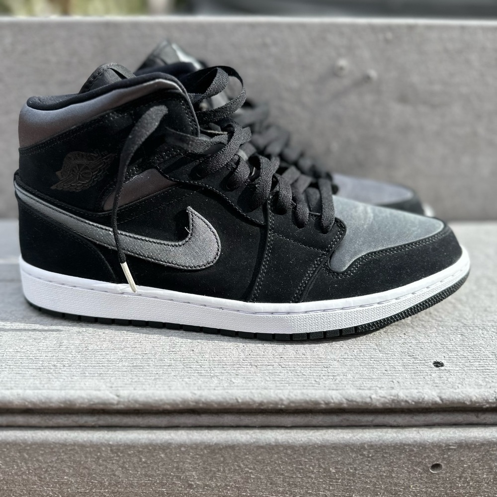 AIR JORDAN 1 MID SE NYLON 'BLACK GREY'